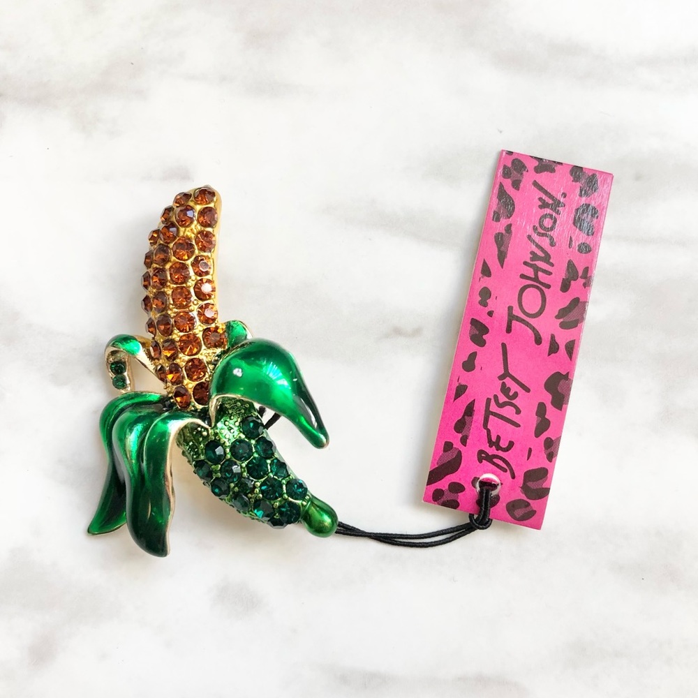 ๐ NWT Betsey Johnson Crystal Banana Brooch